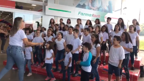 Coral Infantil une música e evangelismo em Porto Belo