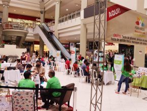 Adventistas realizam feira de Saúde em Shopping da cidade de Cachoeirinha, RS