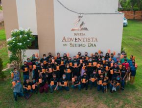 Adventistas vão às ruas distribuir esperança