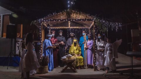 Igreja promove apresentações de Natal com presépio vivo em Itaipava