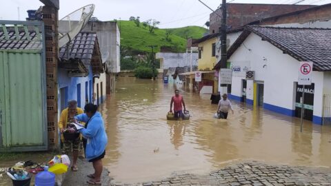 Doação de água potável será primeira medida da ADRA em calamidade no sul da Bahia