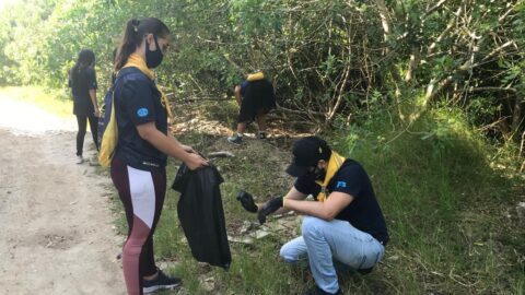 Calebes recolhem 1 tonelada de lixo em manguezal