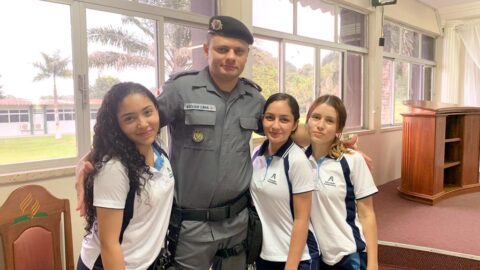 Internato Adventista recebe autoridades da Polícia Militar para conscientizar alunos sobre drogas