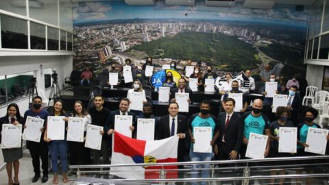 Jovens Adventistas recebem Moção de Aplausos em Cuiabá
