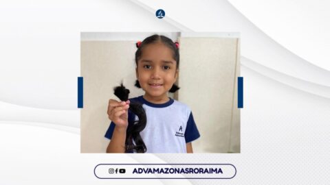 Alunas do Colégio Adventista Amazonas doam cabelos para Instituição de Mulheres com Câncer