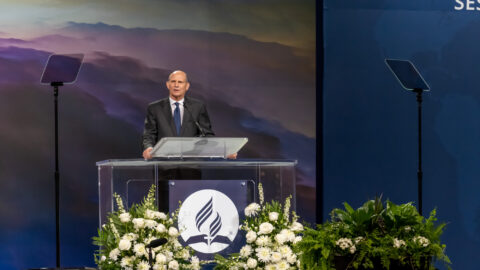 Ted Wilson é eleito presidente mundial adventista