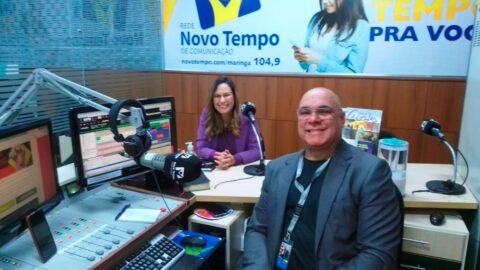 Rádio Novo Tempo de Maringá aborda prevenção à violência psicológica na programação