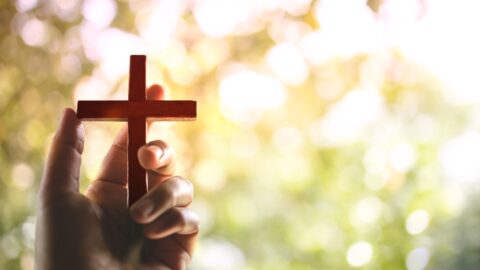Como o sacrifício de Cristo explica a compreensão adventista da liberdade religiosa