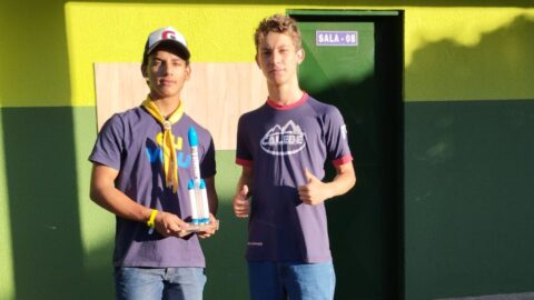 Estudantes adventistas ganham prêmio em 16ª Mostra Brasileira de Foguetes
