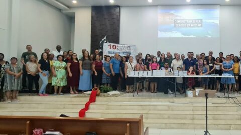 Líderes de Pequenos Grupos, Escola Sabatina e Evangelismo participam de Lives