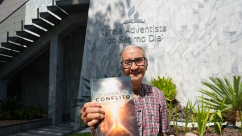 Adventista há 60 anos, mulher leu na juventude toda a Bíblia e O Grande Conflito em apenas 45 dias