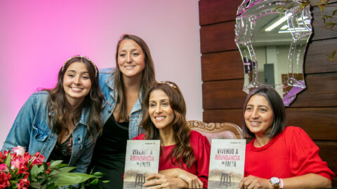 Dra. Rosana Alves lança livro em retiro para mulheres “Eu Te Vejo” no RS
