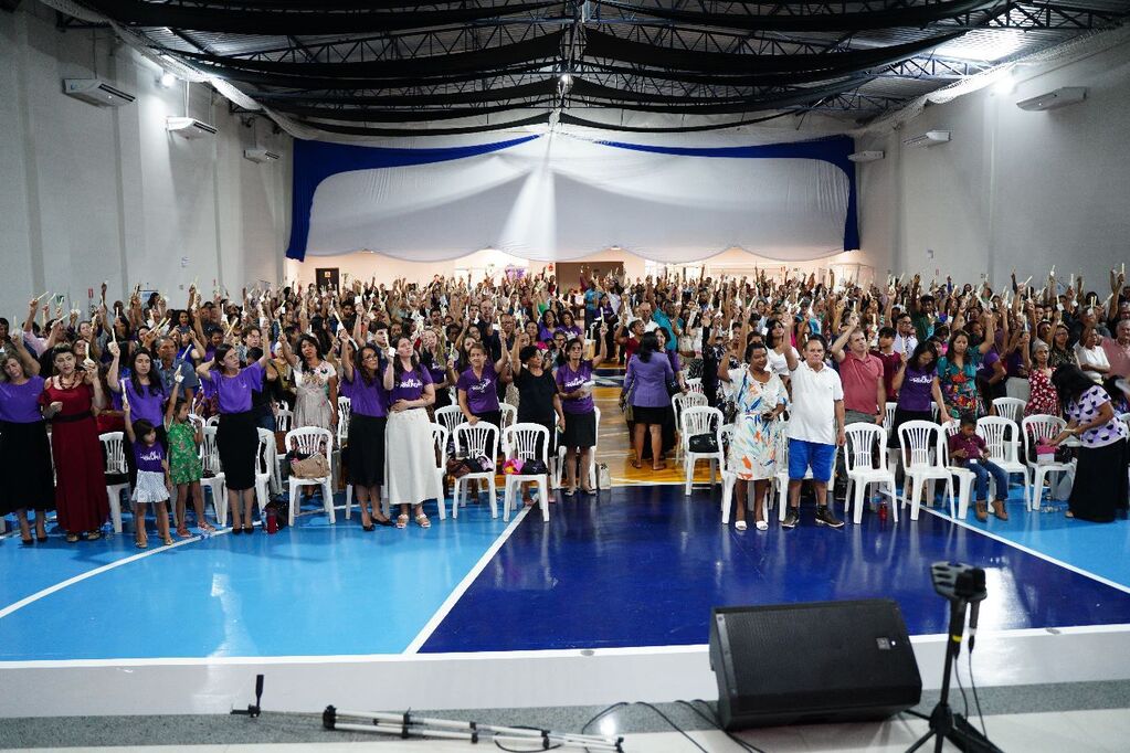 Convenção evangelística do Ministério da Mulher reúne mais de 800 pessoas em Montes Claros