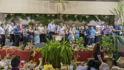 1ª Festa das Primícias de Palmital reúne mil pessoas