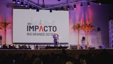 Lançamento do Impacto RS reúne mais de 5 mil gaúchos com participação do pastor Alejandro Bullón