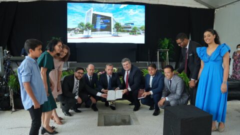 Igreja Adventista lança Pedra Fundamental de novo templo em Vitória