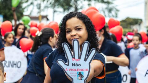 Ações pela campanha Quebrando o Silêncio mobilizam extremo sul da Bahia