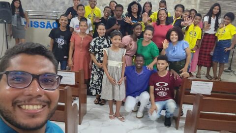Cidade turística da Bahia é impactada com ações missionárias e sociais de jovens adventistas