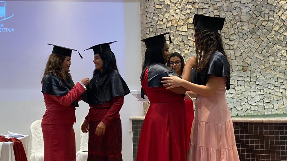 Cerca de 50 mulheres concluíram o curso em 2023 e foram diplomadas