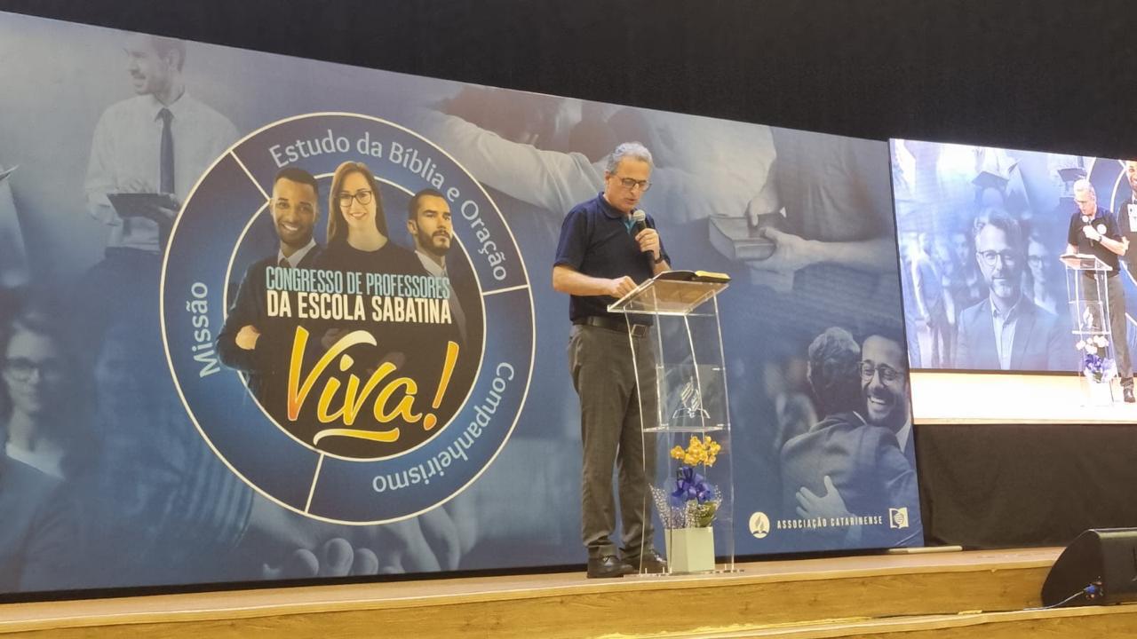Congresso com professores promove Escola Sabatina Viva