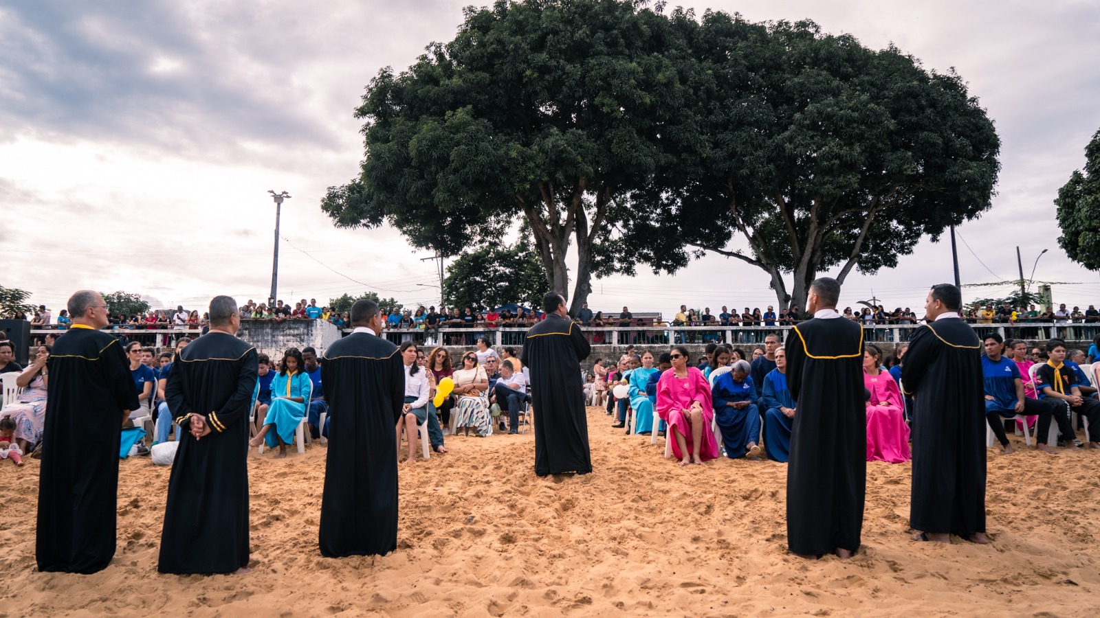Evangelismo une crianças, jovens e adultos em Altamira, durante a Semana Santa