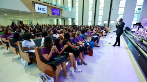 Encontro reúne mais de 600 mulheres para Convenção do Ministério da Mulher