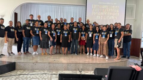 Instrutores bíblicos da TV Novo Tempo recebem treinamento em Teófilo Otoni (MG)