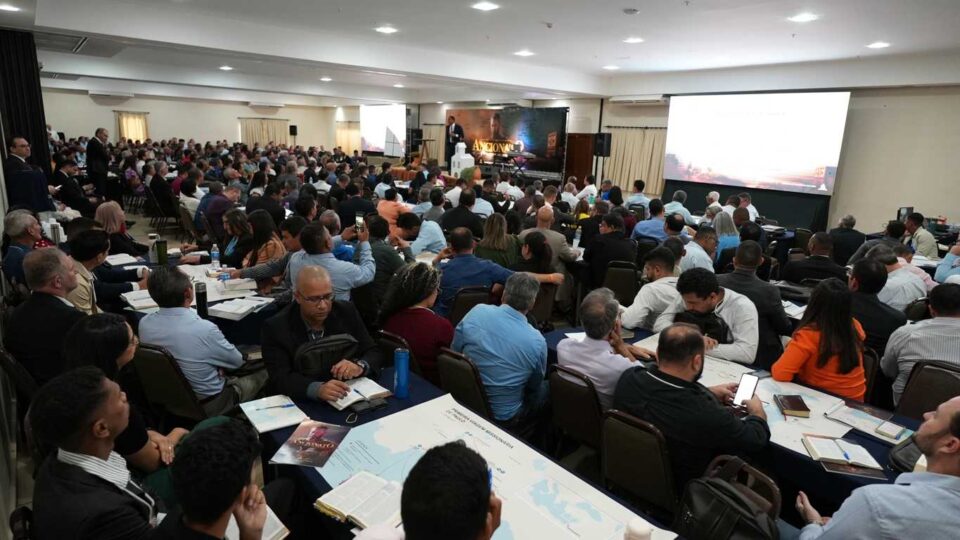 Concílio de Ancionato reúne 450 líderes em Cuiabá para impulsionar plantio de igrejas