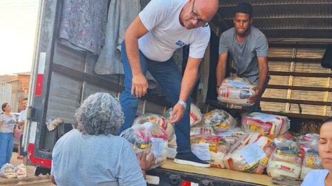 Igreja Adventista e ONG de Cuiabá distribuem 250 cestas básicas