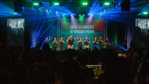 2.700 jovens se reúnem para adorar a Deus no centro-norte do ES