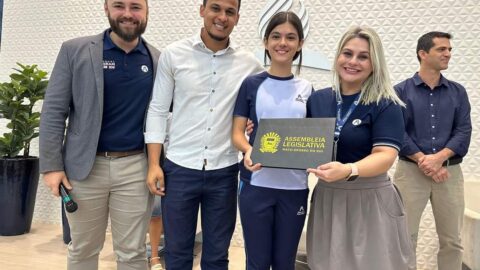 Escola Adventista de Nova Andradina celebra conquista nacional de jovem leitora