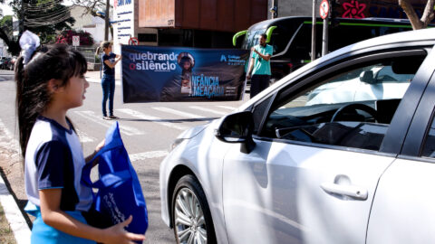 Campanha Quebrando O Silêncio mobiliza ações nos semáforos e nas escolas públicas no norte do Paraná