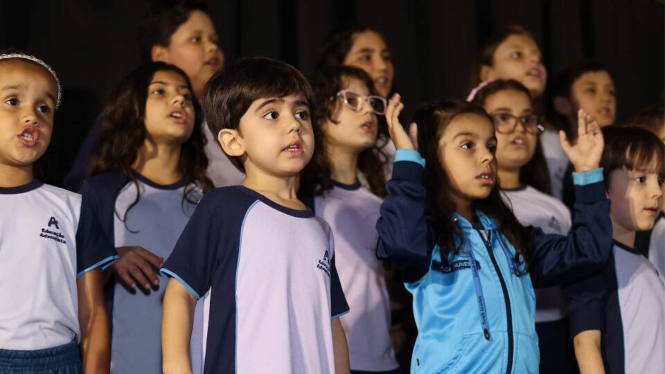 Apresentação do Coral Infantil