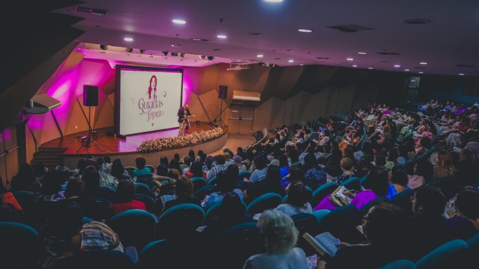 Congresso de Mulheres da Associação Rio Sul reuniu 250 mulheres (Foto: Thalles Paixão)