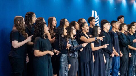 Histórias de fé, superação e gratidão marcam celebração de 80 anos do Colégio Adventista de Cariacica