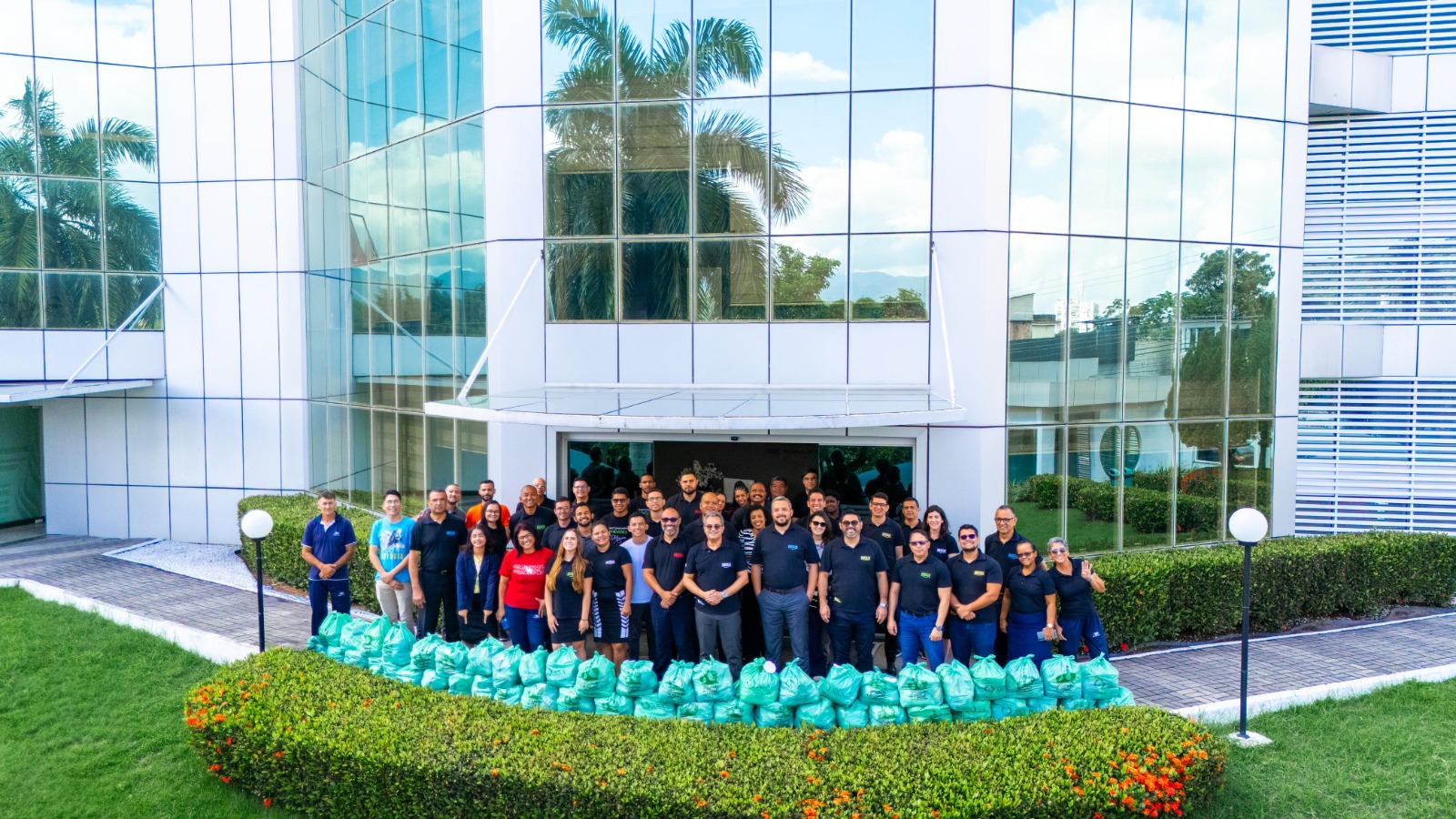 Igreja Adventista no sul do RJ arrecada 29 toneladas de alimentos e leva esperança a crianças carentes com ação social