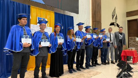 Classe Bíblica Novo Tempo forma primeira turma de surdos em Manaus