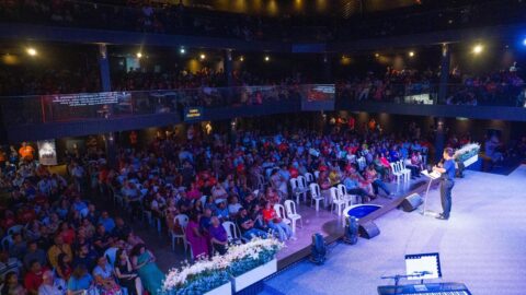 Simpósio de Escola Sabatina e Ministério Pessoal capacita líderes para discipulado intencional