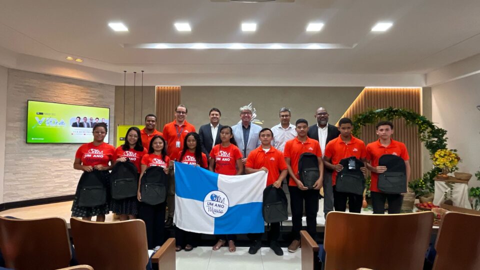 No campo da AMC, nove jovens se voluntariaram para desenvolver o trabalho em três cidades.