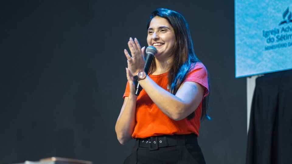 A líder do Ministério da Criança e Adolescente para a região centro-sul do Espírito Santo, Marcela Borges durante a tarde da Convenção. (Foto: Centro de Mídia AES & ASES)