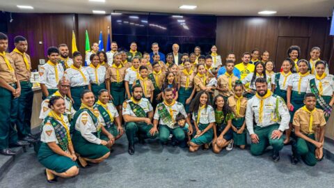 Câmara de vereadores homenageia Desbravadores de Itabuna em sessão especial
