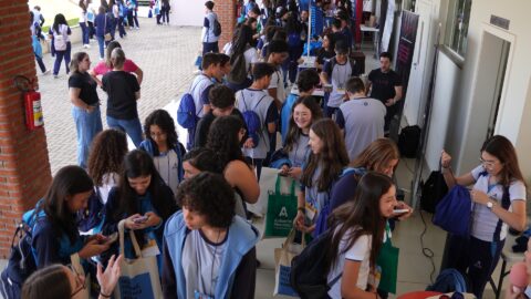 Feira de Profissões inspira escolhas conscientes para o futuro