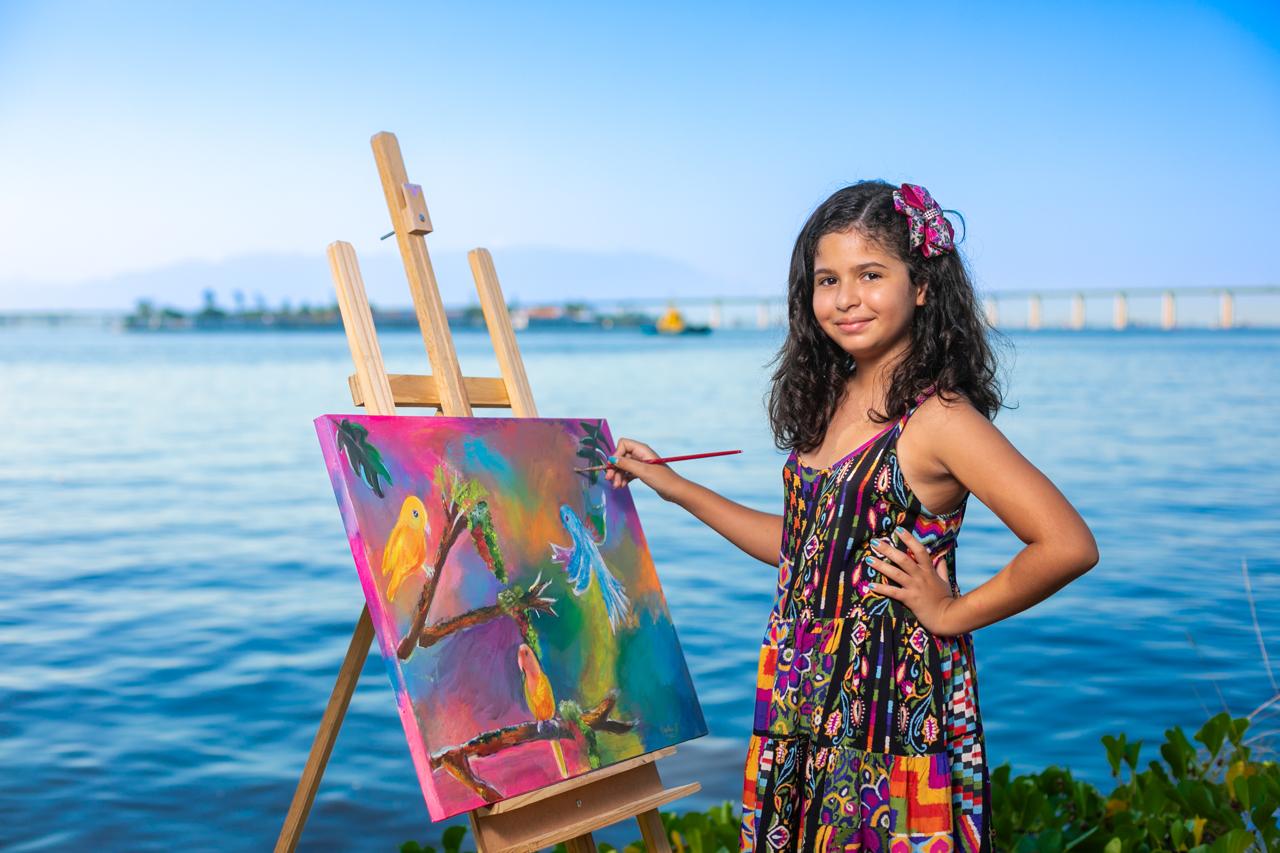 Pela segunda vez, jovem artista carioca expõe suas obras em Paris