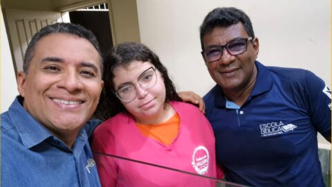 Programa da TV Novo Tempo leva jovem ao batismo