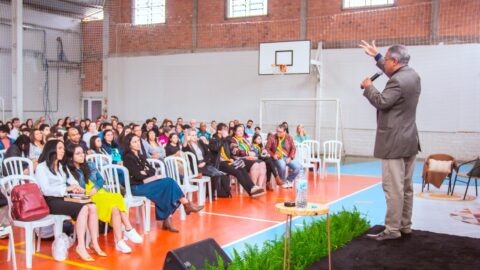 Igreja alerta famílias do RS sobre uso excessivo de telas na infância e adolescência