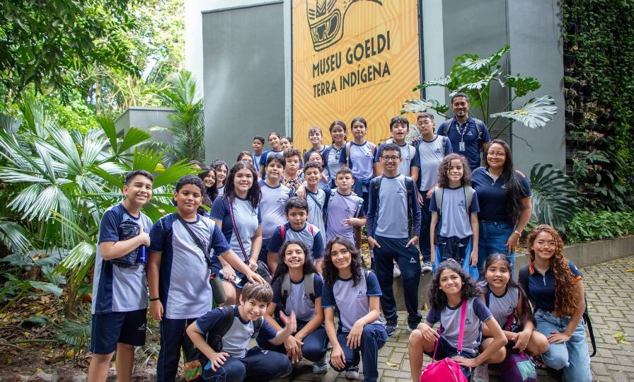 Alunos da Escola Adventista da Pedreira exploram Museu Goeldi em Belém. (Foto: Daniele Nogueira)