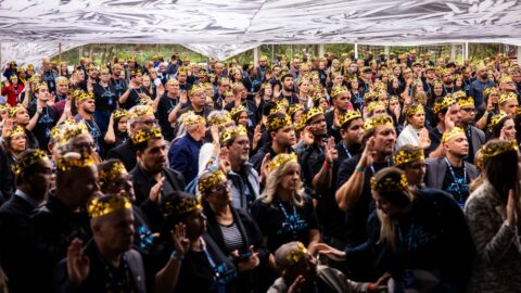 Mais de 800 evangelistas se formam na maior Escola de Evangelismo do Sul do Brasil
