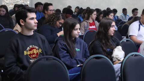 Colégio Adventista de Maringá realiza aulão gratuito para vestibulandos