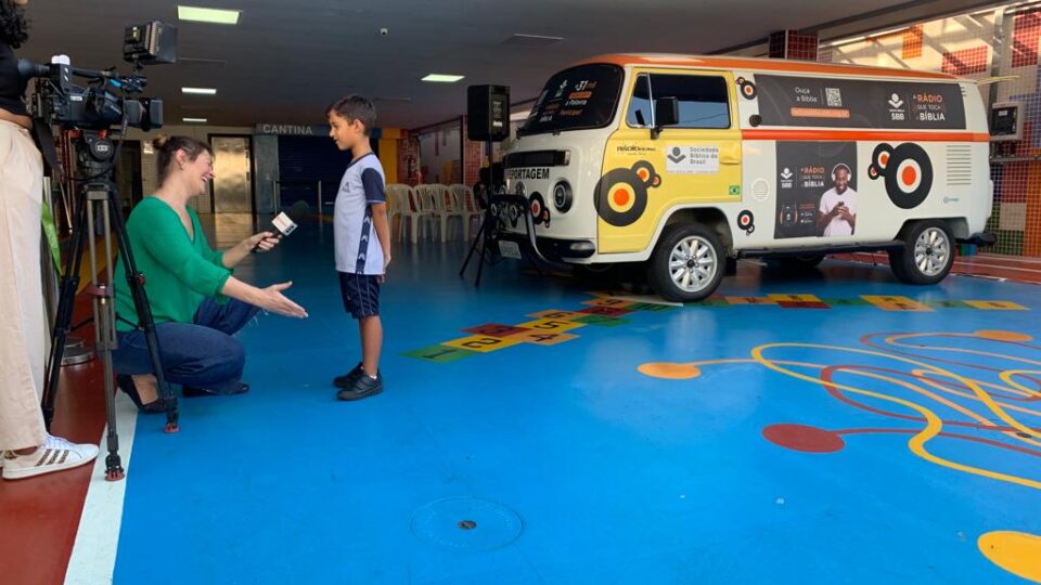 Projeto já passou pelo Rio de Janeiro em 2023 e gravou com alunos do Colégio Adventista de Botafogo (Foto: Renato Semião)