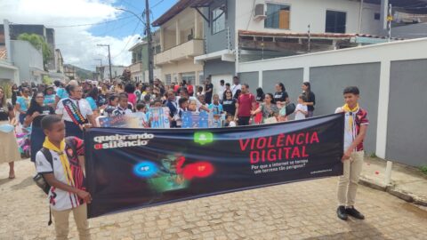 Mobilização no sul da Bahia alerta para riscos do mundo virtual